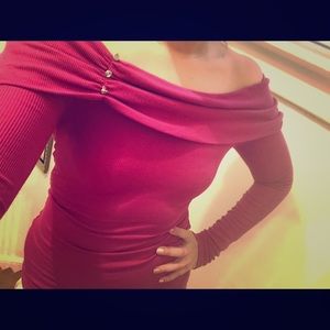 Off the shoulder Guess Top